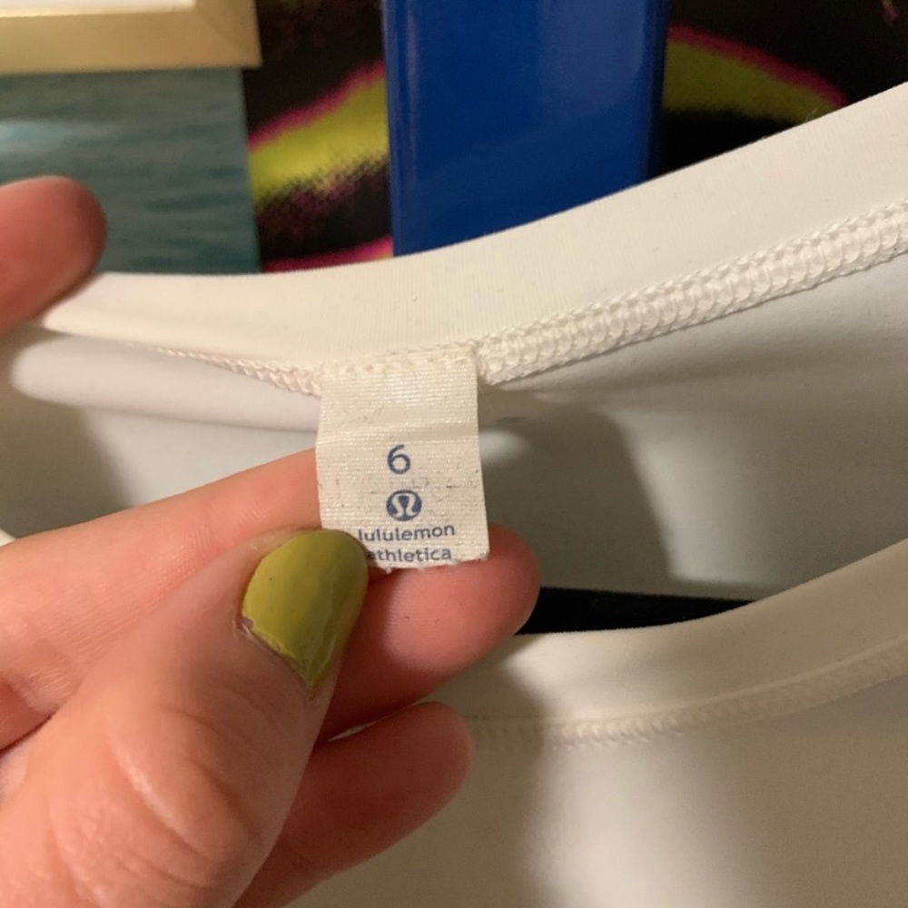 lululemon top - Picture 3 of 4